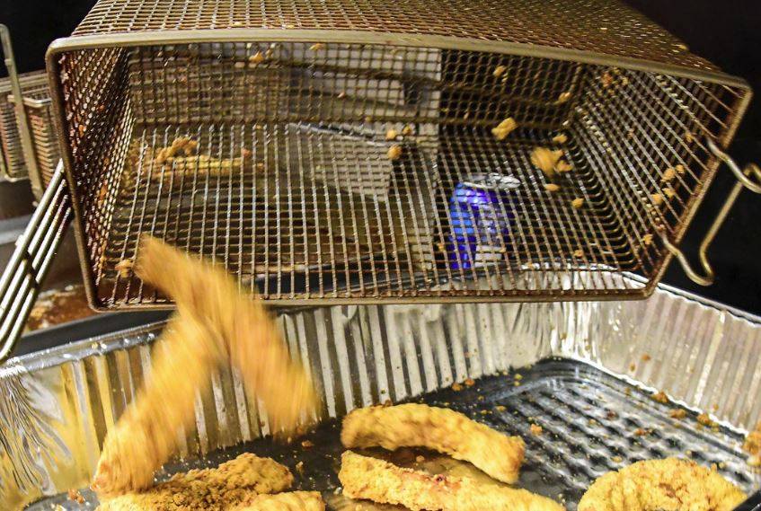 Council 1610 Fish Fry | restaurant | 1300 1st Ave, Middletown, OH 45044, USA | 5133604760 OR +1 513-360-4760