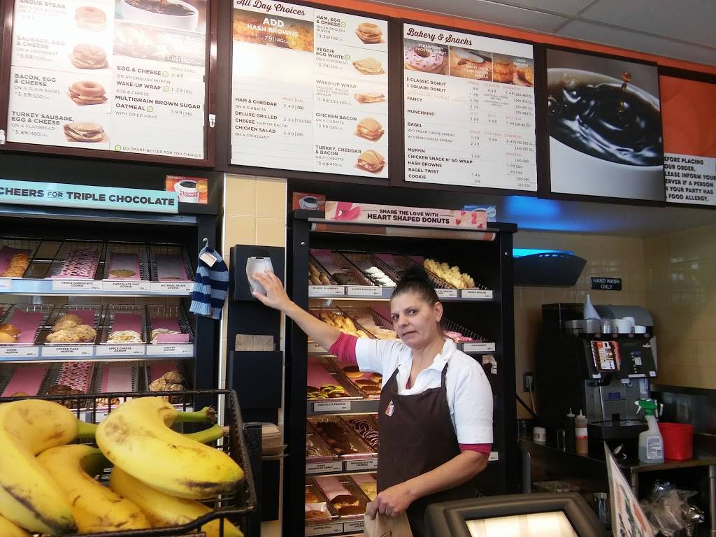 Dunkin | bakery | 138 S Main St, Fall River, MA 02721, USA | 5086767851 OR +1 508-676-7851