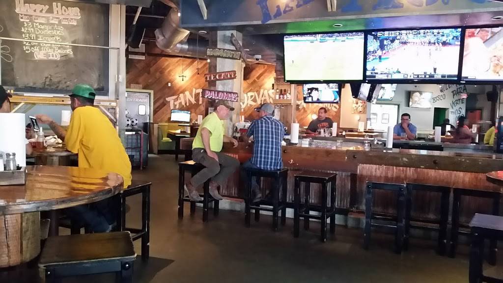 Ojos Locos Sports Cantina - Austin | restaurant | 7522 N Interstate Hwy 35, Austin, TX 78752, USA | 5123820316 OR +1 512-382-0316