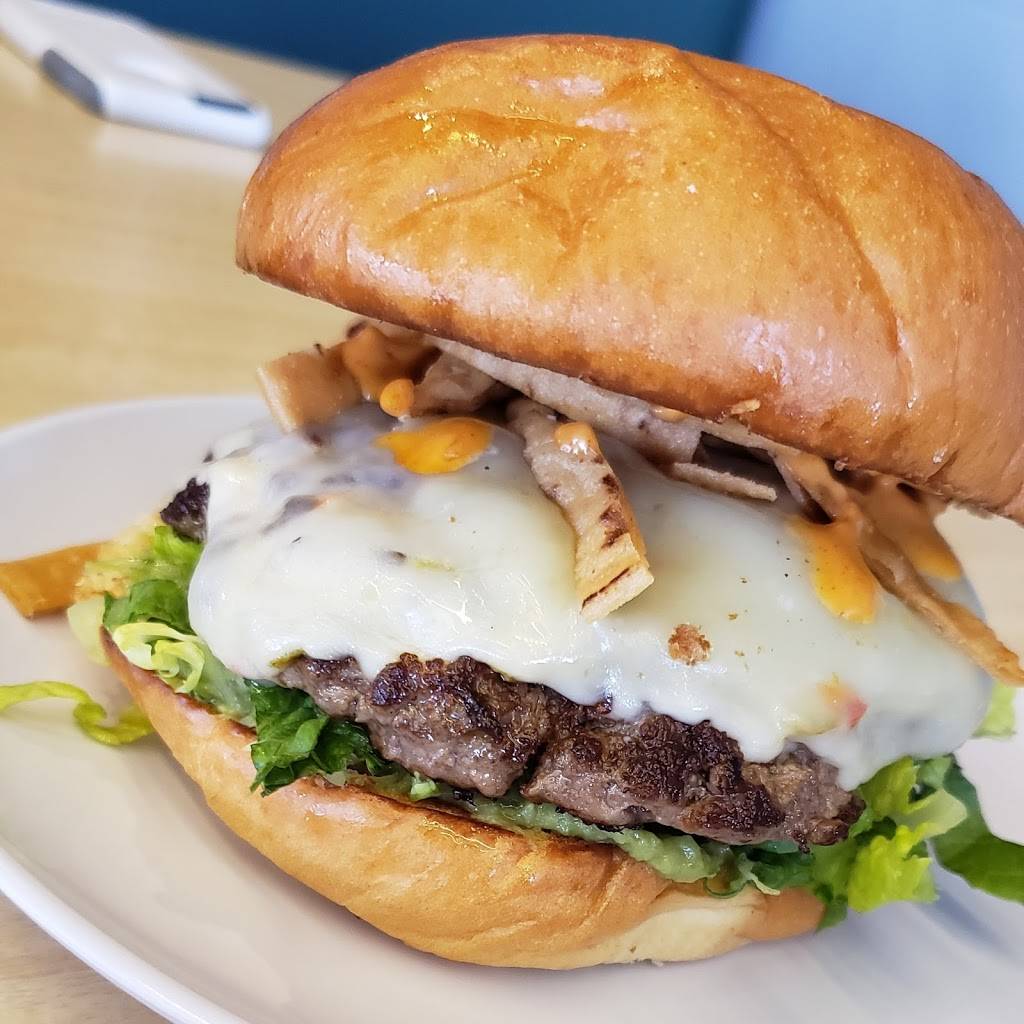 Bernies Burger Bus | restaurant | 5407 Bellaire Blvd, Bellaire, TX 77401, USA | 7133499400 OR +1 713-349-9400