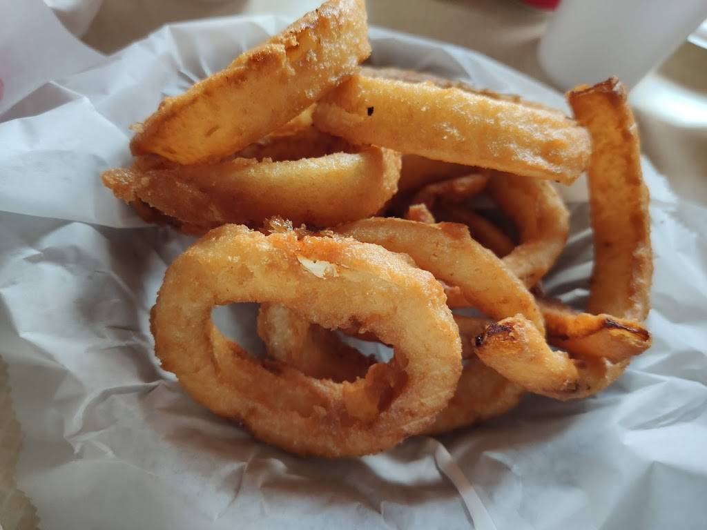 Bernies Bar & Grill | restaurant | 175 Springfield St, Avilla, MO 64833, USA | 4172465644 OR +1 417-246-5644