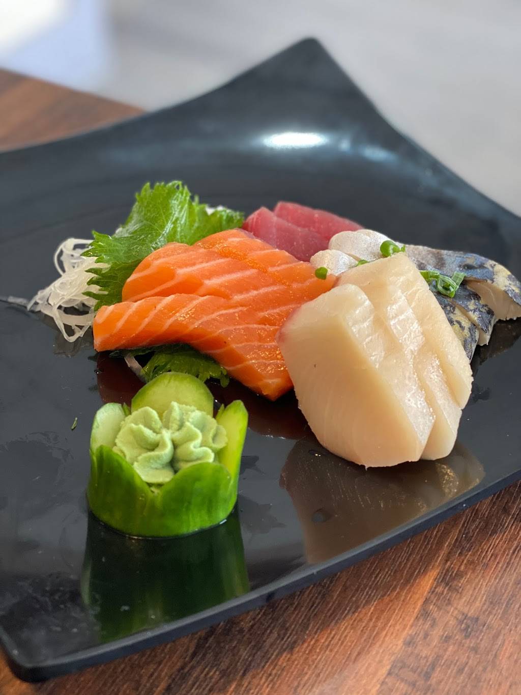 Sushi Karma - Asian Bistro & Bar | restaurant | 5820 Johnson Dr, Mission, KS 66202, USA | 9137457536 OR +1 913-745-7536