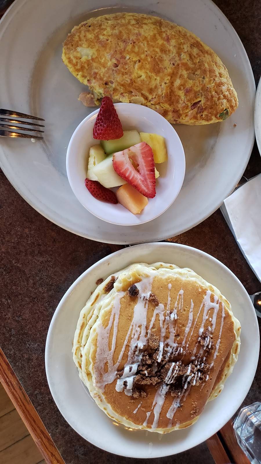 Southern Belles Pancake House | restaurant | 56 E Schoolhouse Rd, Yorkville, IL 60560, USA | 6305539977 OR +1 630-553-9977