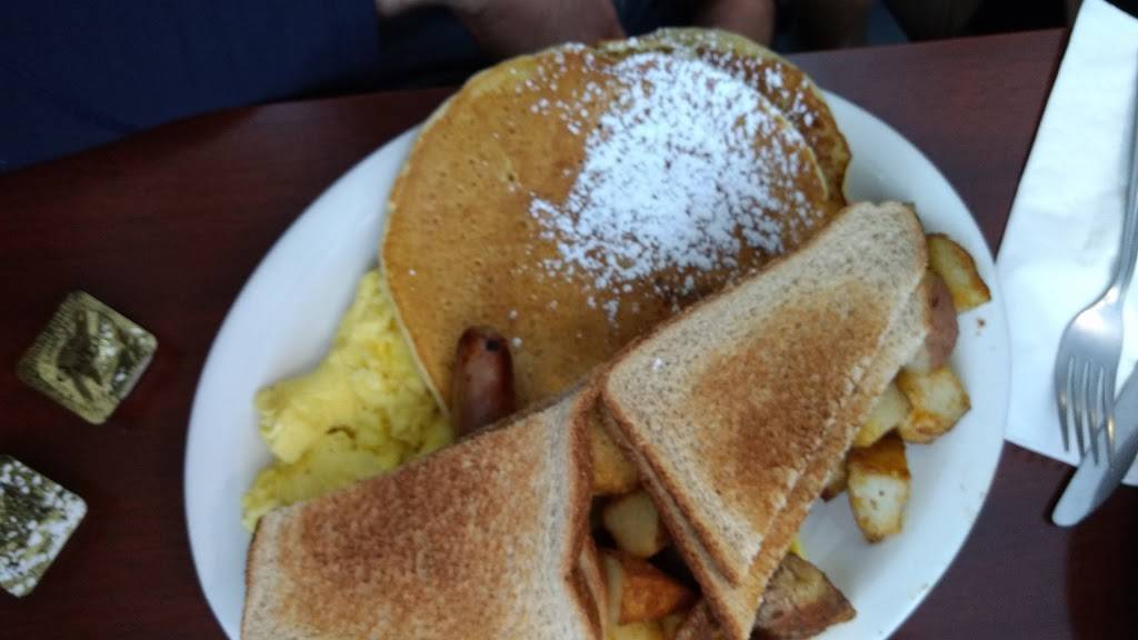 Country Chef Restaurant | restaurant | 139 Main St, Wilmington, MA 01887, USA | 9786589474 OR +1 978-658-9474