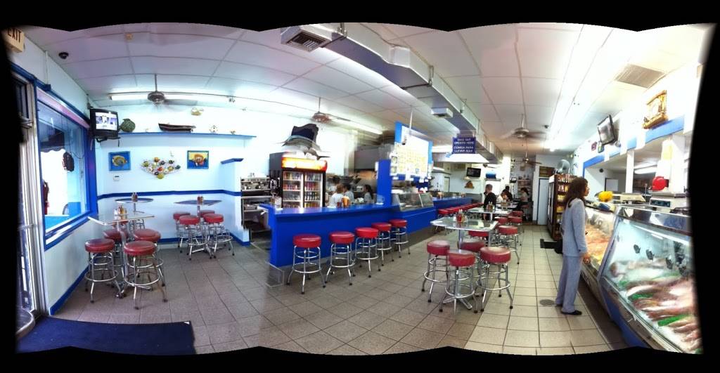 Heads Or Tails Seafood | restaurant | 3621 NW 54th St, Miami, FL 33142, USA | 3056342581 OR +1 305-634-2581