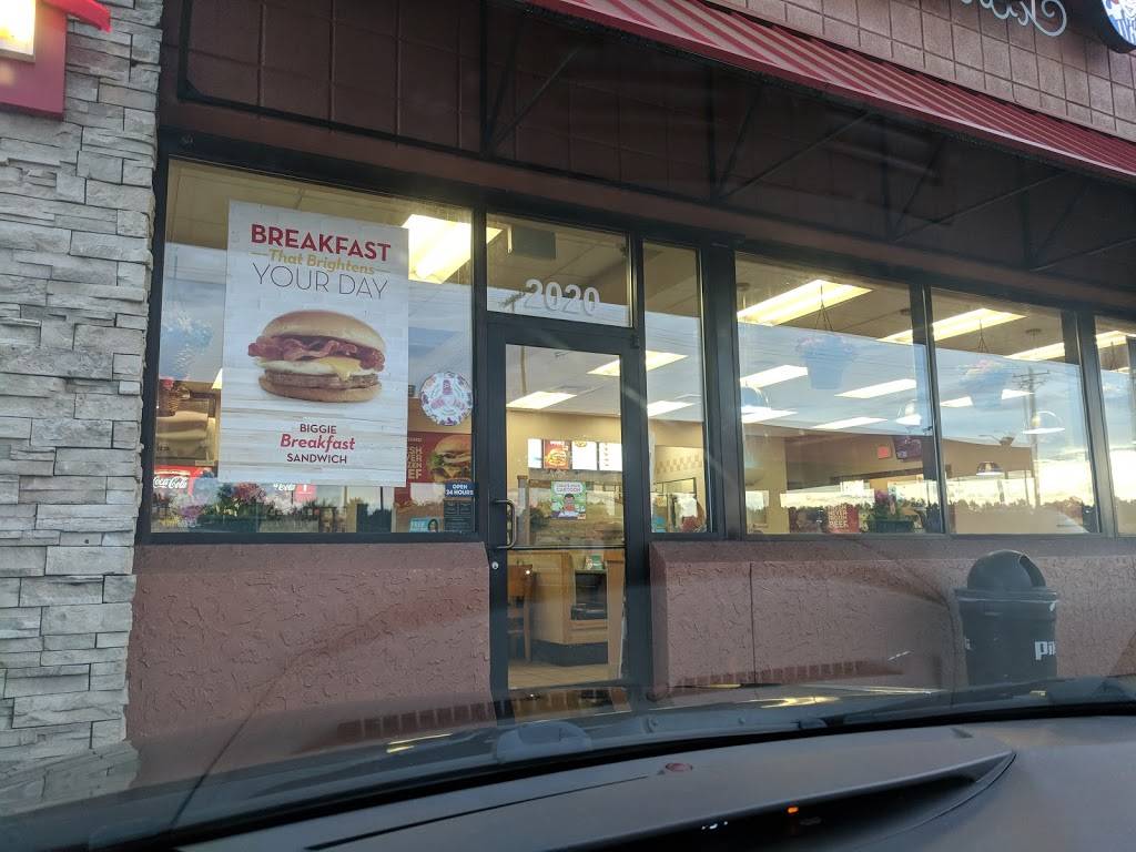 Wendys | restaurant | 2020 SW 135th St, Ocala, FL 34473, USA | 3523478499 OR +1 352-347-8499