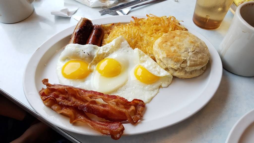 Troys 105 Diner | restaurant | 1286 NC-105, Boone, NC 28607, USA | 8282651344 OR +1 828-265-1344