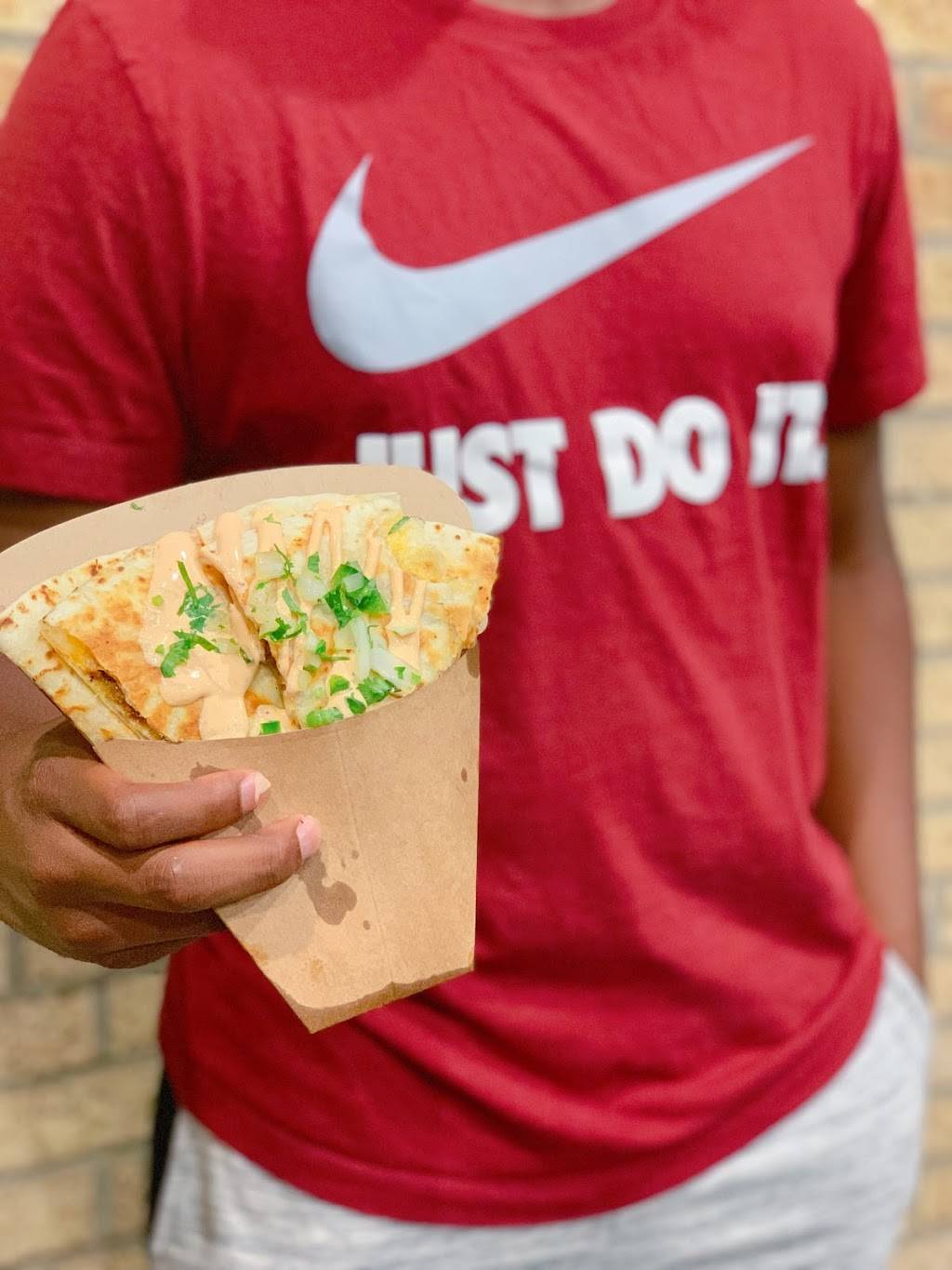 PLOMO Quesadillas | restaurant | 644 W Dickson St #101a, Fayetteville, AR 72701, USA | 4793324116 OR +1 479-332-4116