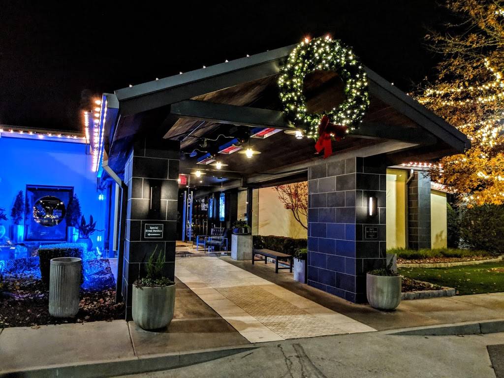 Rays on the River | restaurant | 6700 Powers Ferry Rd NW, Sandy Springs, GA 30339, USA | 7709551187 OR +1 770-955-1187