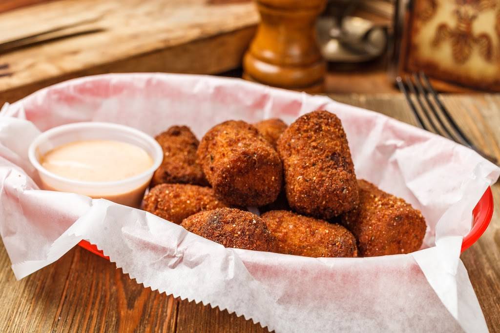 Randy Montalbanos Seafood & Catering | restaurant | 12740 Florida Blvd, Baton Rouge, LA 70815, USA | 2252727900 OR +1 225-272-7900