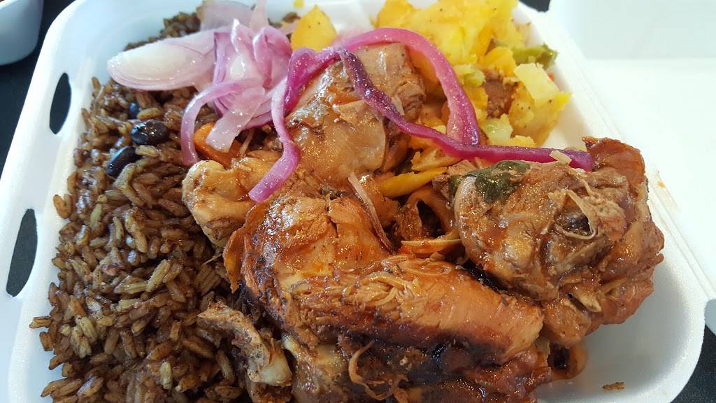 El Tipico Criollo | restaurant | 4721 Normandy Dr, Tampa, FL 33615, USA | 8137708458 OR +1 813-770-8458