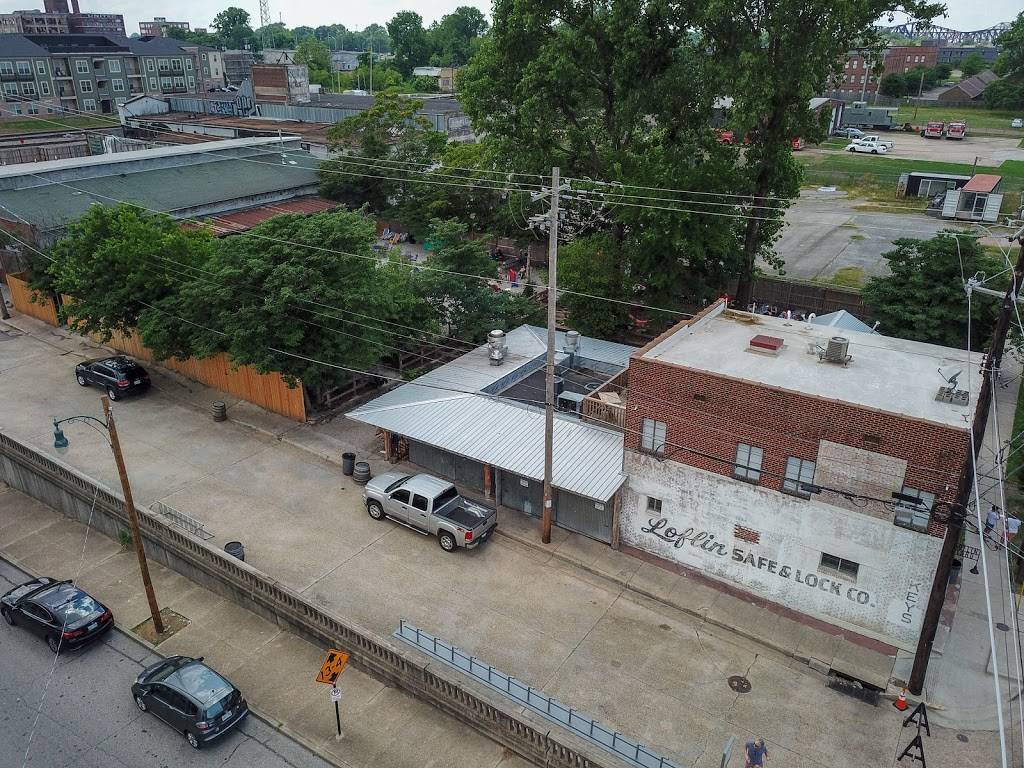 Loflin Yard | restaurant | 7 W Carolina Ave, Memphis, TN 38103, USA | 9012901140 OR +1 901-290-1140