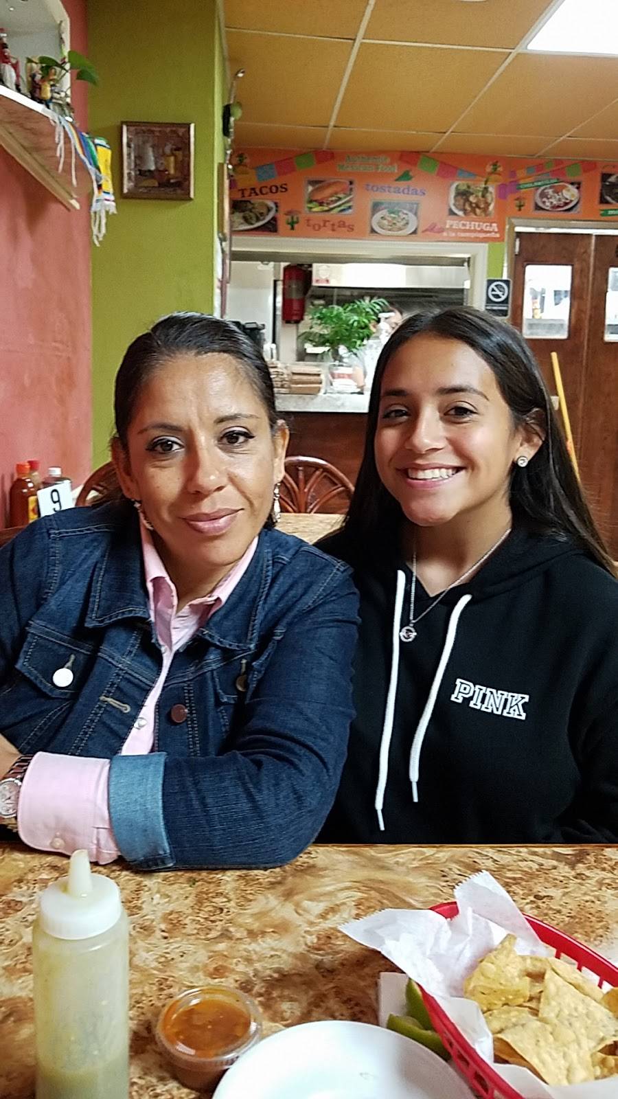 Taquaria el Taquin | restaurant | 13307 S Brandon Ave, Chicago, IL 60633, USA | 3127149295 OR +1 312-714-9295