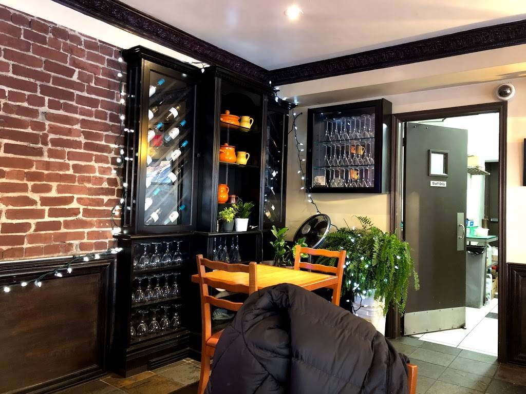 The Souvlaki Hut | restaurant | 2100 Queen St E, Toronto, ON M4E 1E8, Canada | 4166901927 OR +1 416-690-1927