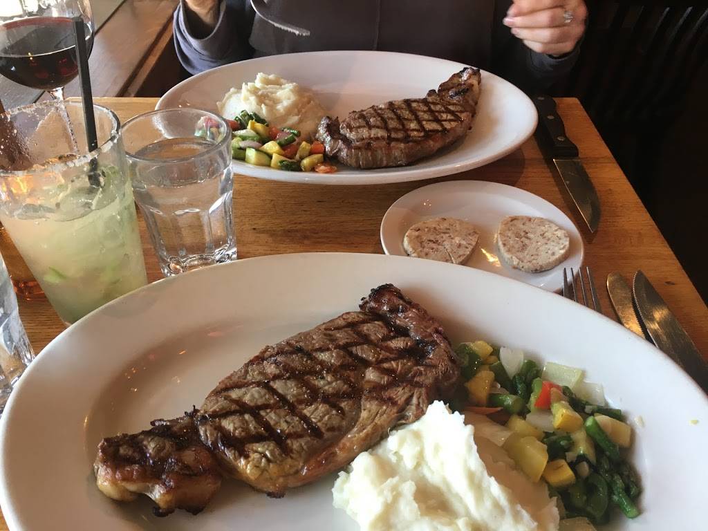 Sidestreet Kitchen & Bar | restaurant | 717 SW 148th St, Seattle, WA 98166, USA | 2064025428 OR +1 206-402-5428