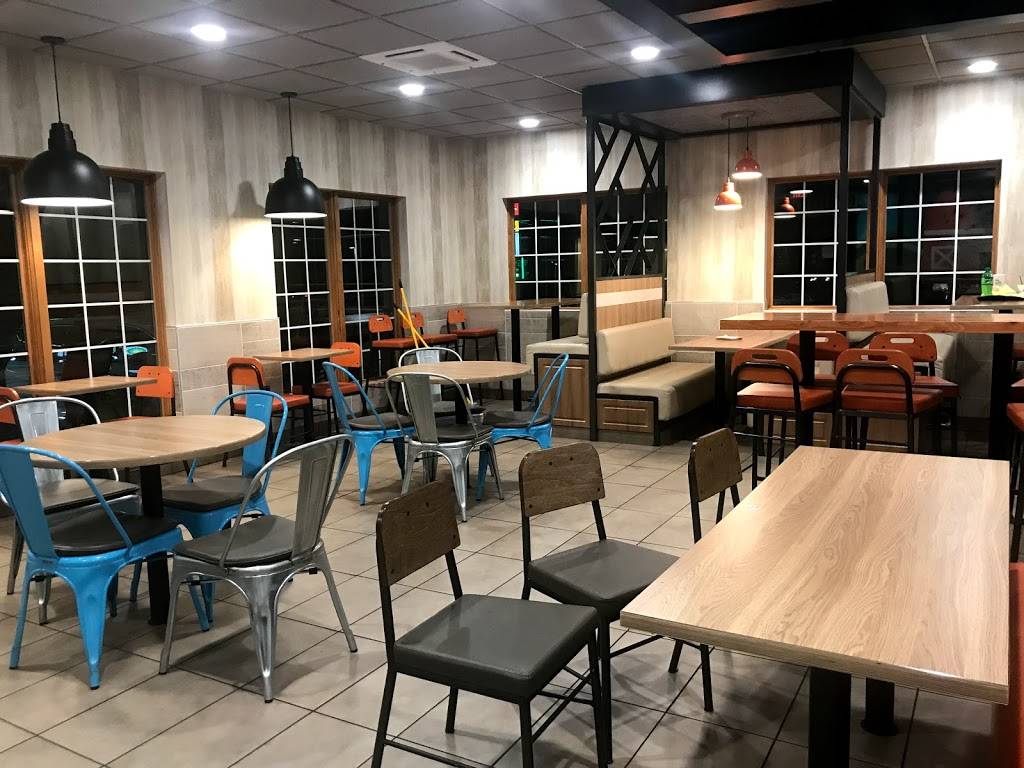 McDonalds | cafe | 44 Sterrett Rd, Fairfield, VA 24435, USA | 5404580400 OR +1 540-458-0400