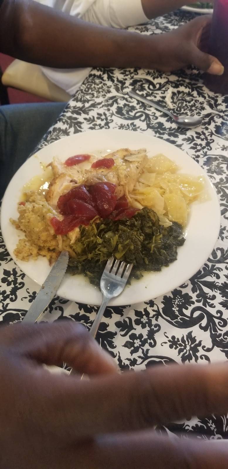 Annie’s Home Cooking | restaurant | 200 N Memphis St, Holly Springs, MS 38635, USA | 6622524222 OR +1 662-252-4222