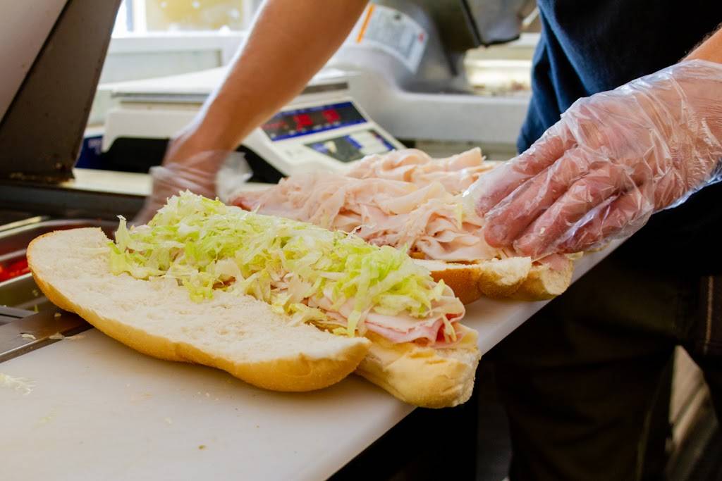 Grand Deli & Subs | restaurant | 4521 Grand Blvd, Port Richey, FL 34652, USA | 7278473611 OR +1 727-847-3611