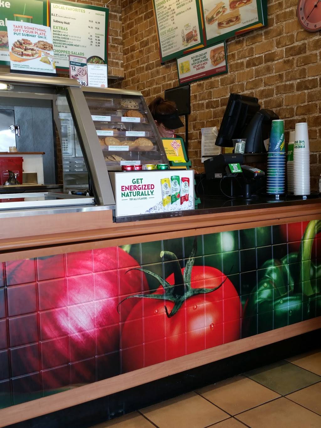 Subway | restaurant | 5620-B W Skelly Dr, Tulsa, OK 74107, USA | 9187942802 OR +1 918-794-2802