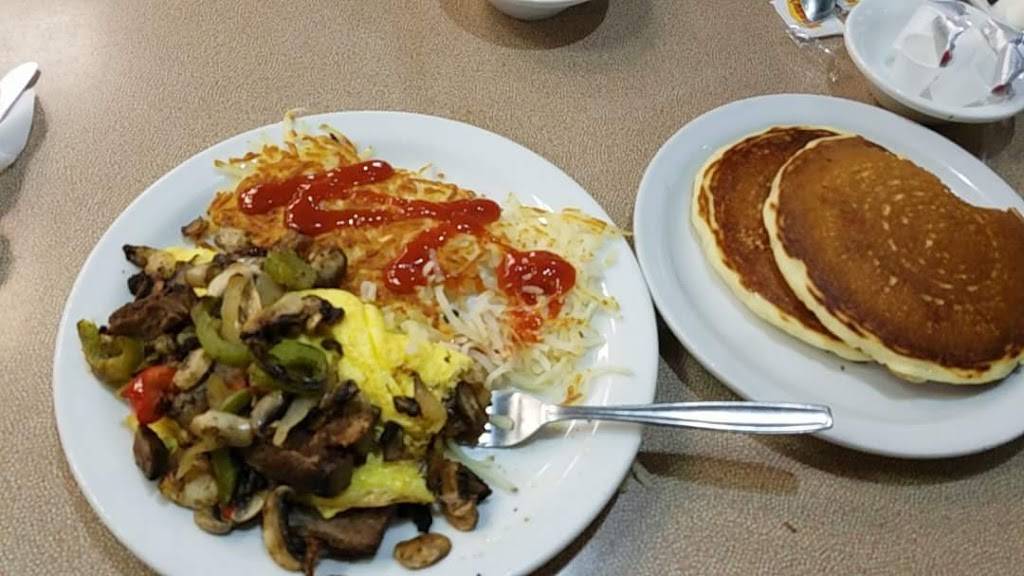 Dennys | restaurant | 5318 Boulder Hwy, Las Vegas, NV 89122, USA | 7023332185 OR +1 702-333-2185