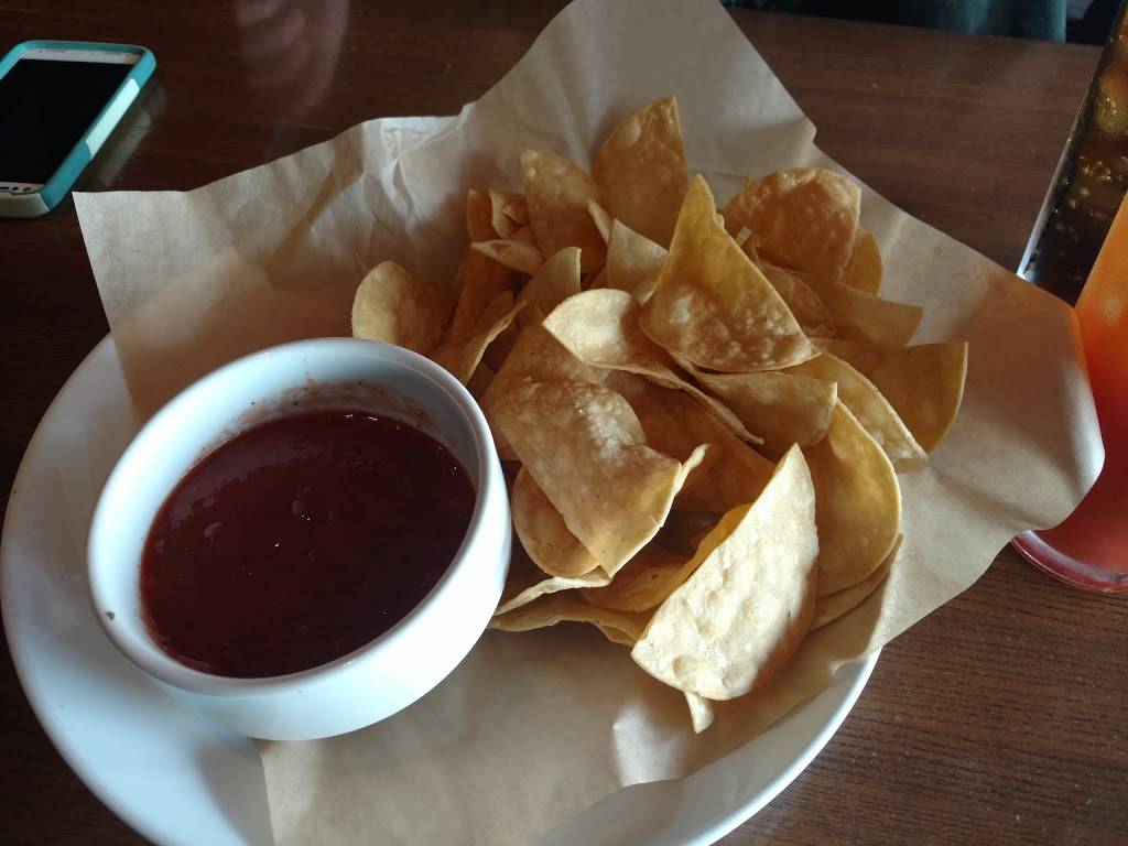 TGI Fridays | restaurant | 629 Park City Center, Lancaster, PA 17601, USA | 7173949964 OR +1 717-394-9964