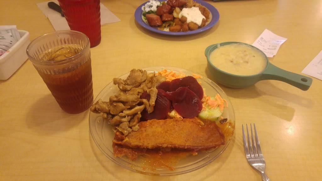 HomeTown Buffet | restaurant | 3617 W Shaw Ave, Fresno, CA 93711, USA | 5592711927 OR +1 559-271-1927