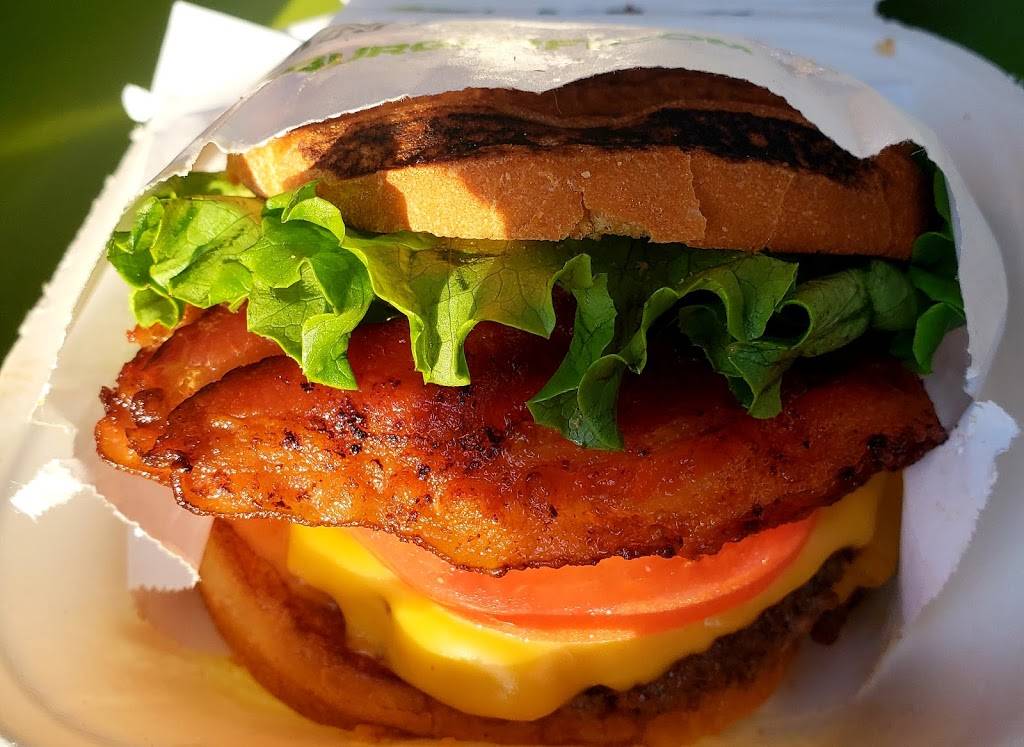 BurgerFi | restaurant | 257 N Cattlemen Rd #90, Sarasota, FL 34243, USA | 9418001800 OR +1 941-800-1800