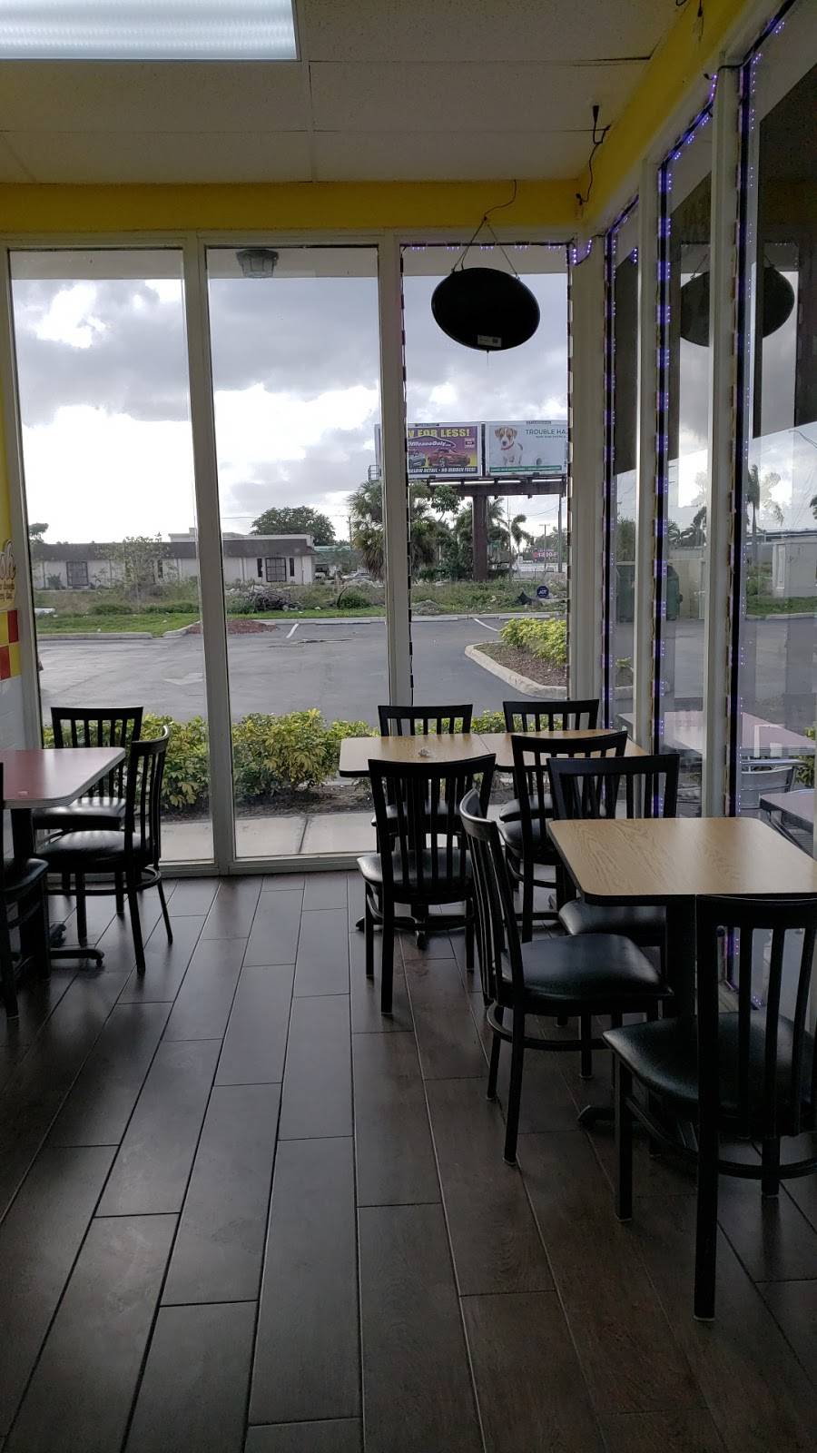 Hungry Howies Pizza & Subs | meal delivery | 4520 Hallandale Beach Blvd #14, Pembroke Park, FL 33023, USA | 7547777047 OR +1 754-777-7047