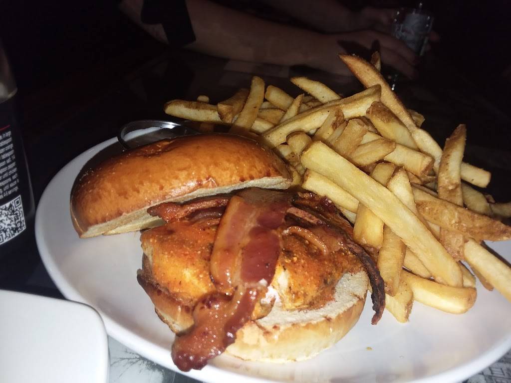 The Flatts | restaurant | 501 High St, Peace Dale, RI 02879, USA | 4017893528 OR +1 401-789-3528