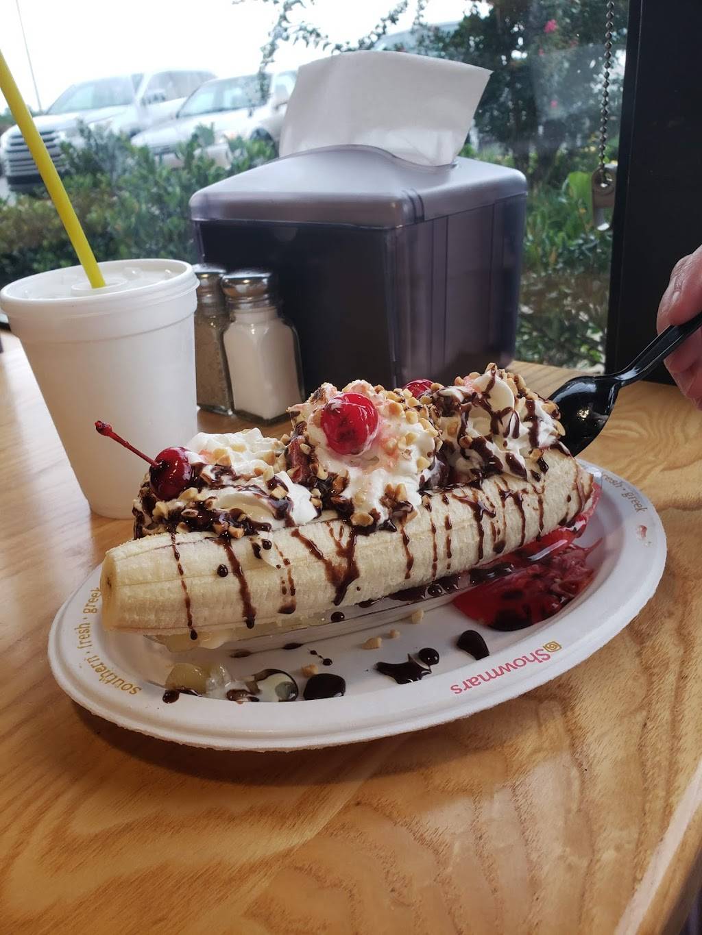 Showmars Gastonia @ 321 | restaurant | 1900 Broadcast St, Gastonia, NC 28052, USA | 7048643193 OR +1 704-864-3193