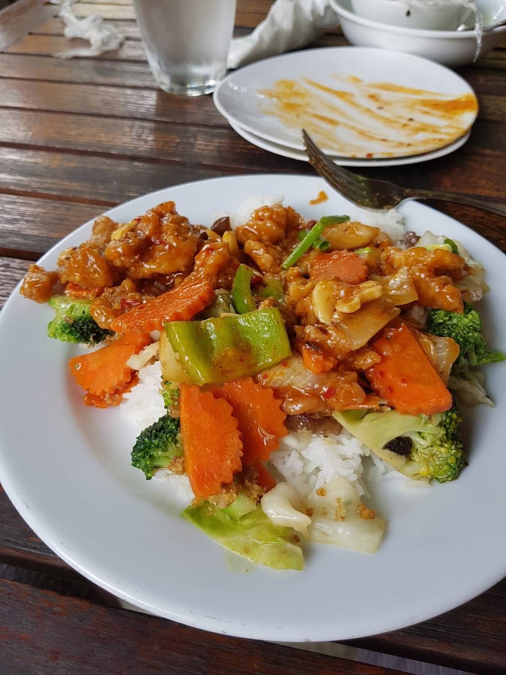 Malinees Thai House | meal takeaway | 300 Taunton Rd E, Oshawa, ON L1H 7K4, Canada | 9052404699 OR +1 905-240-4699