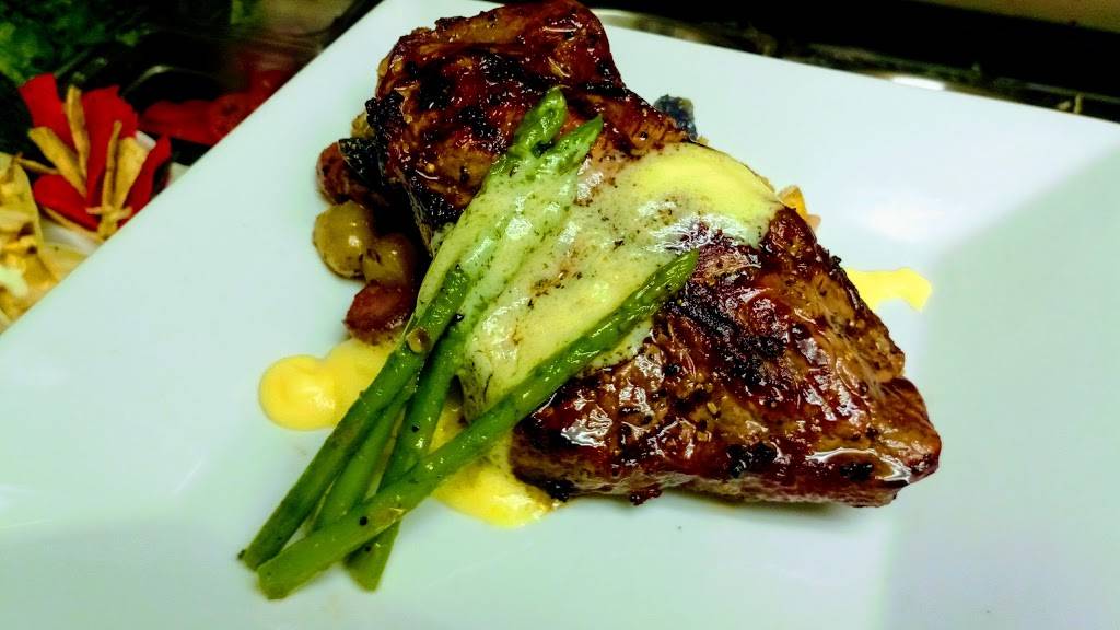 Matterhorn Restaurant | night club | 4969 Mountain Rd, Stowe, VT 05672, USA | 8022538198 OR +1 802-253-8198