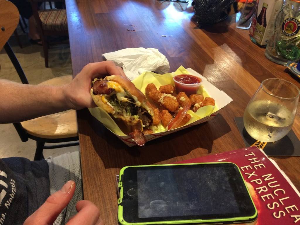 Boro Burger | restaurant | 173 NE 3rd Ave Suite 101, Hillsboro, OR 97124, USA | 9713296885 OR +1 971-329-6885