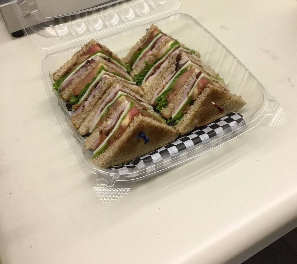 Dees Diner | restaurant | 106 N Sycamore St, Petersburg, VA 23803, USA | 8047223441 OR +1 804-722-3441