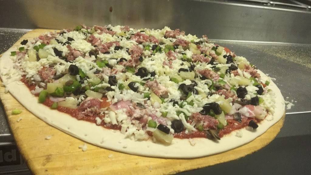 Carlos Italian Pizzeria | restaurant | 3150 Plainfield Ave NE, Grand Rapids, MI 49525, USA | 6163644900 OR +1 616-364-4900