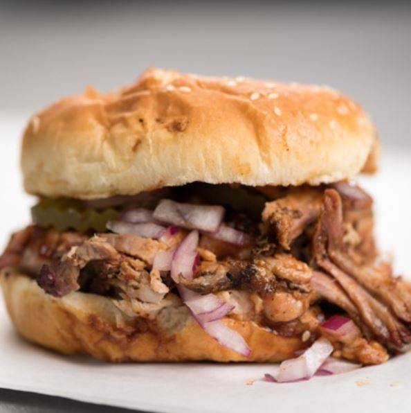 SnoDogs Hawaiian Shave Ice & Food | restaurant | 3631 S Main St #105, Pearland, TX 77581, USA | 8327369151 OR +1 832-736-9151