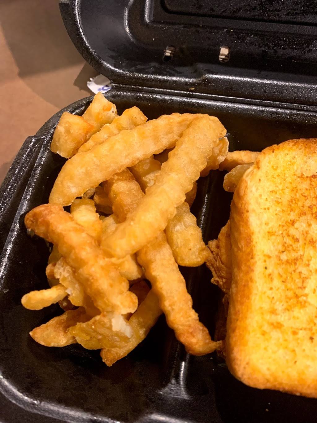 Zaxbys Chicken Fingers & Buffalo Wings | restaurant | 505 Booth Rd, Warner Robins, GA 31088, USA | 4782252391 OR +1 478-225-2391