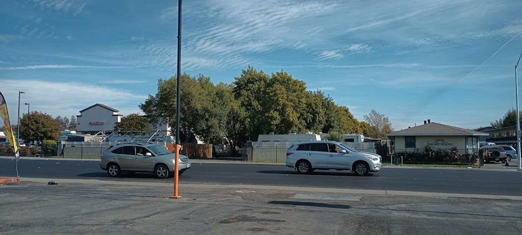 Earls Texas BBQ & Catering | restaurant | 1701 N Texas St, Fairfield, CA 94533, USA | 7077121118 OR +1 707-712-1118