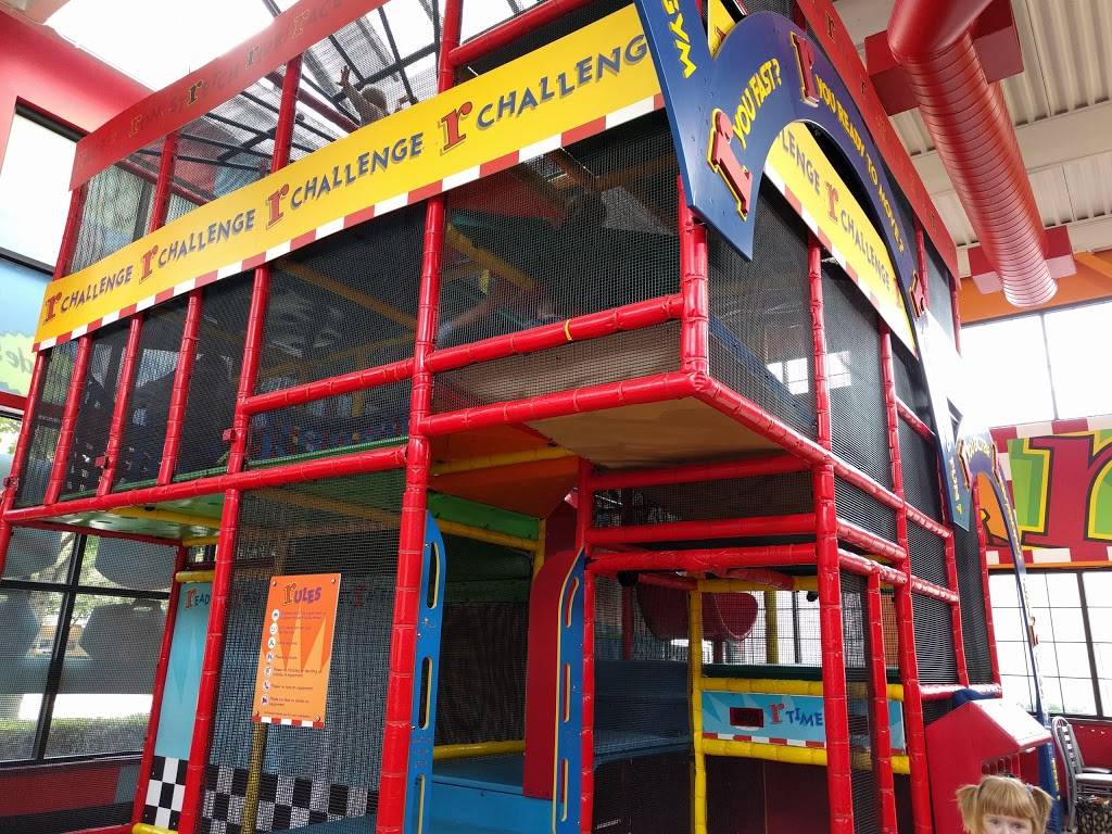 McDonalds | cafe | 16975 Redmond Way, Redmond, WA 98052, USA | 4258836075 OR +1 425-883-6075