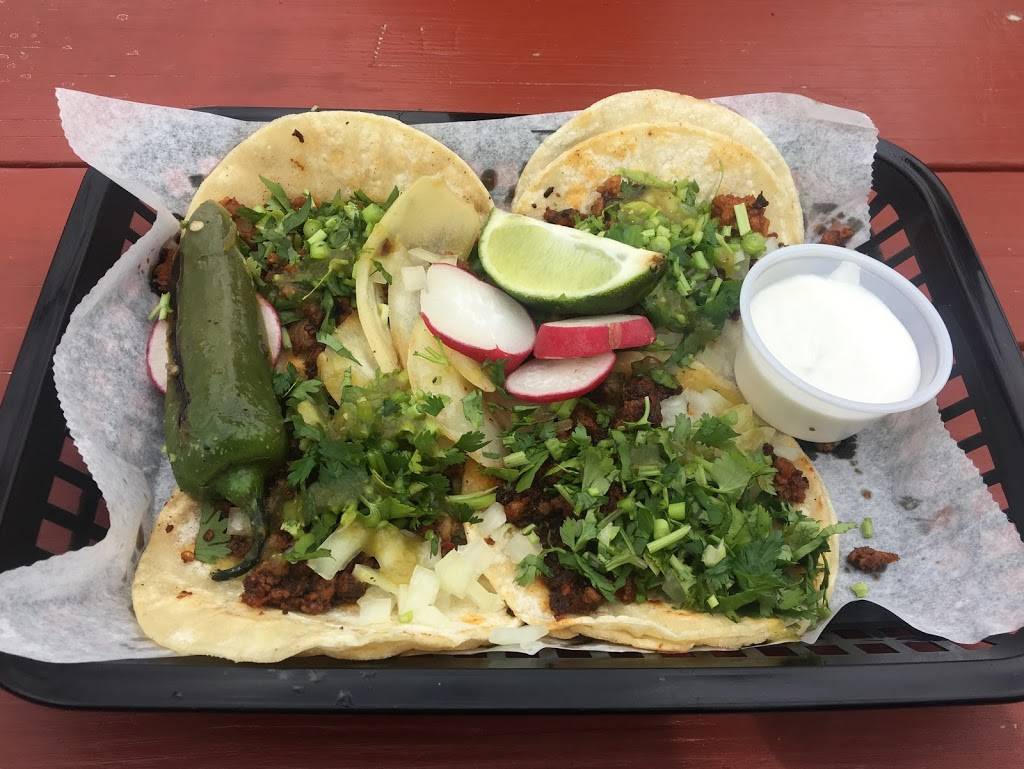 Tacos Villanueva | restaurant | 1601 E University Ave, Des Moines, IA 50316, USA | 5155288805 OR +1 515-528-8805