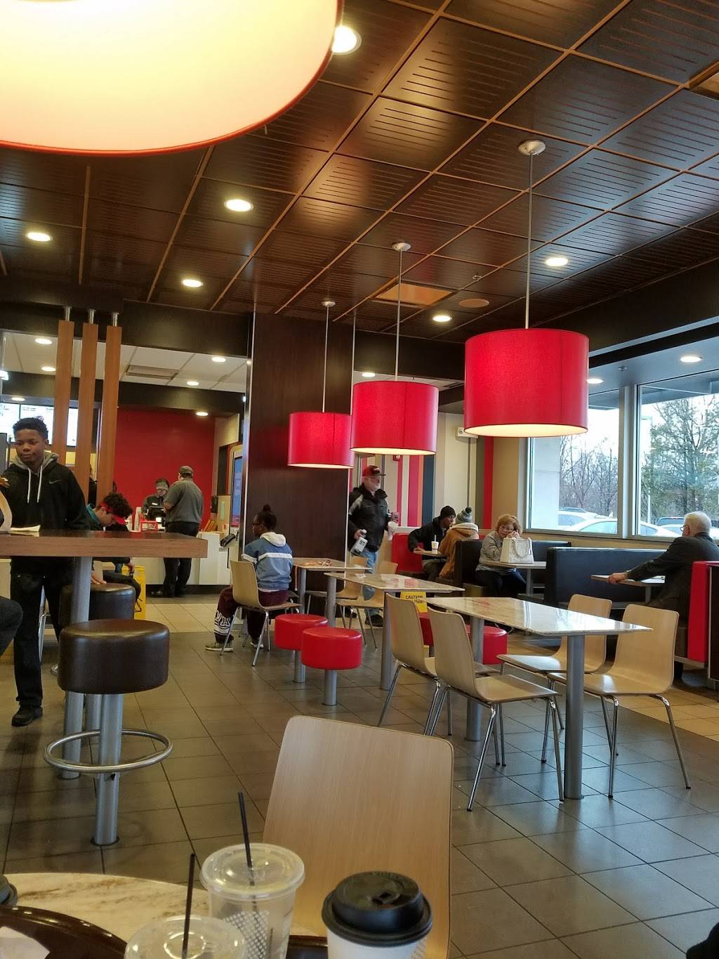 McDonalds | cafe | 2900 81st Ave, Merrillville, IN 46410, USA | 2197694330 OR +1 219-769-4330