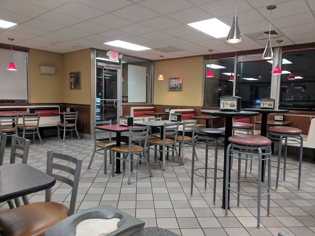 Hardees | restaurant | 1881 N State St, Greenfield, IN 46140, USA | 3174680503 OR +1 317-468-0503