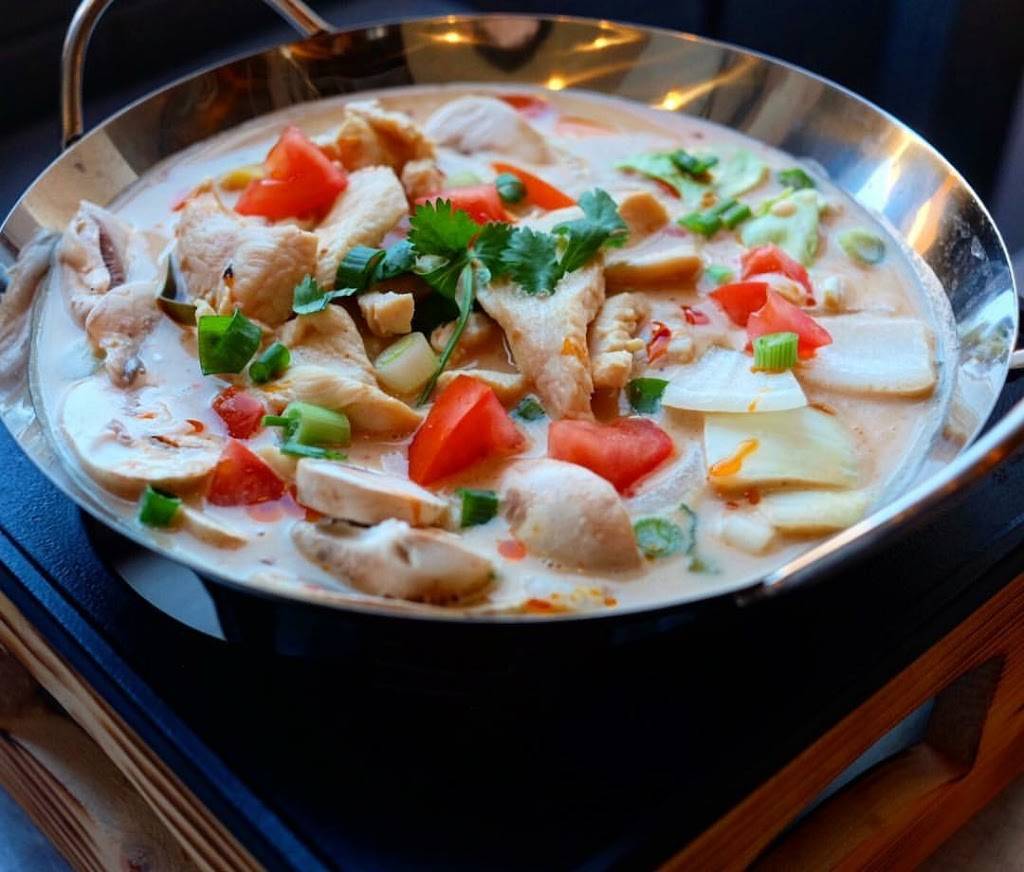 Bang Na | meal takeaway | 637 N Spring St, Los Angeles, CA 90012, USA | 3236986569 OR +1 323-698-6569