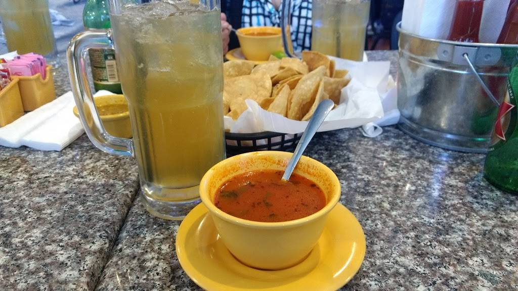 Los Colegas | restaurant | 1613 N Zaragoza Rd, El Paso, TX 79936, USA | 9158553744 OR +1 915-855-3744