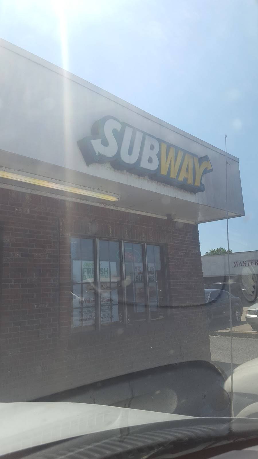 Subway | restaurant | 600 W Broadway, West Memphis, AR 72301, USA | 8703949215 OR +1 870-394-9215