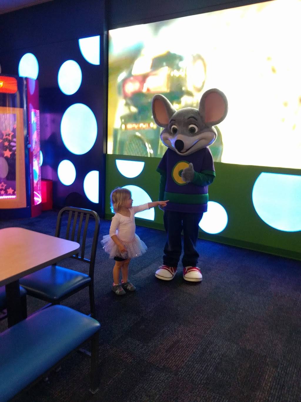 Chuck E. Cheese | restaurant | 145 E. Tevis St., Winchester, VA 22601, USA | 5406625166 OR +1 540-662-5166