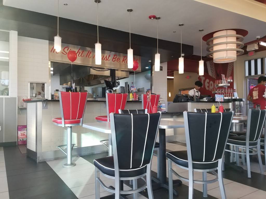 Steak n Shake | restaurant | 7205 S Broadway, Tyler, TX 75703, USA | 9035021019 OR +1 903-502-1019