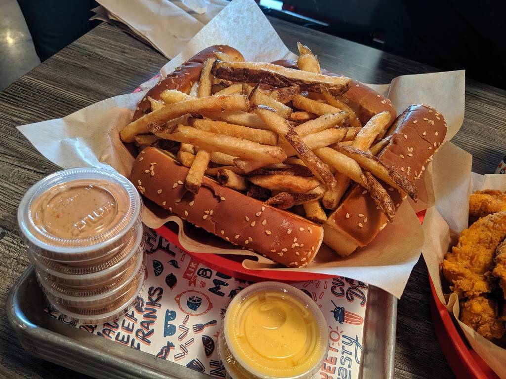 Boss Chicken and Custard | restaurant | 9100 Dyer St suite b, El Paso, TX 79924, USA | 9152062674 OR +1 915-206-2674