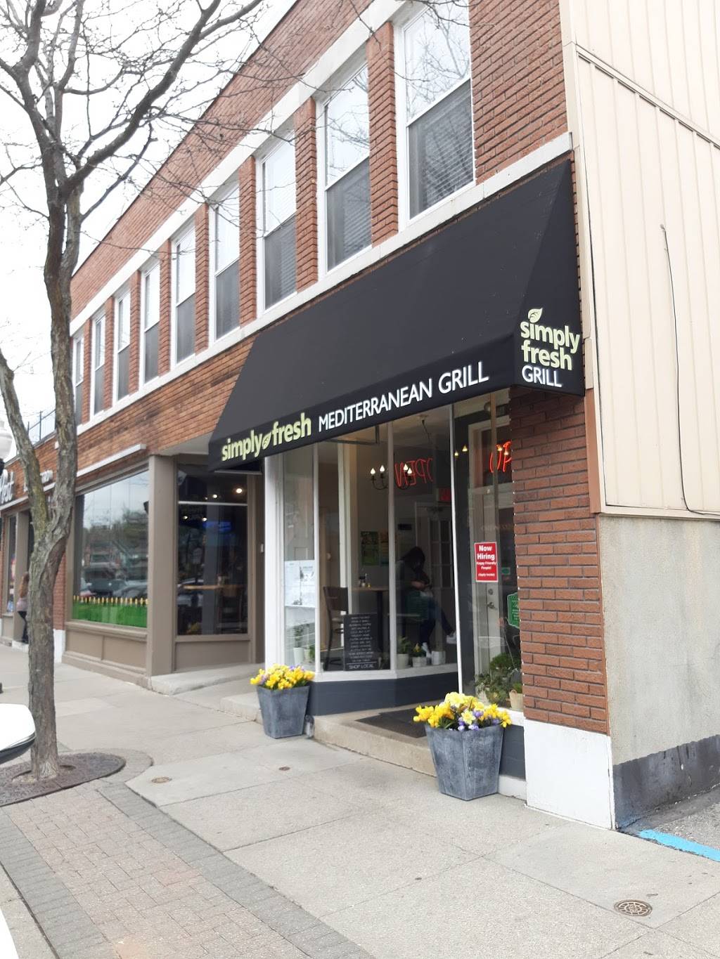 Simply Fresh Mediterranean Grill | restaurant | 838 Penniman Ave, Plymouth, MI 48170, USA | 7343357720 OR +1 734-335-7720