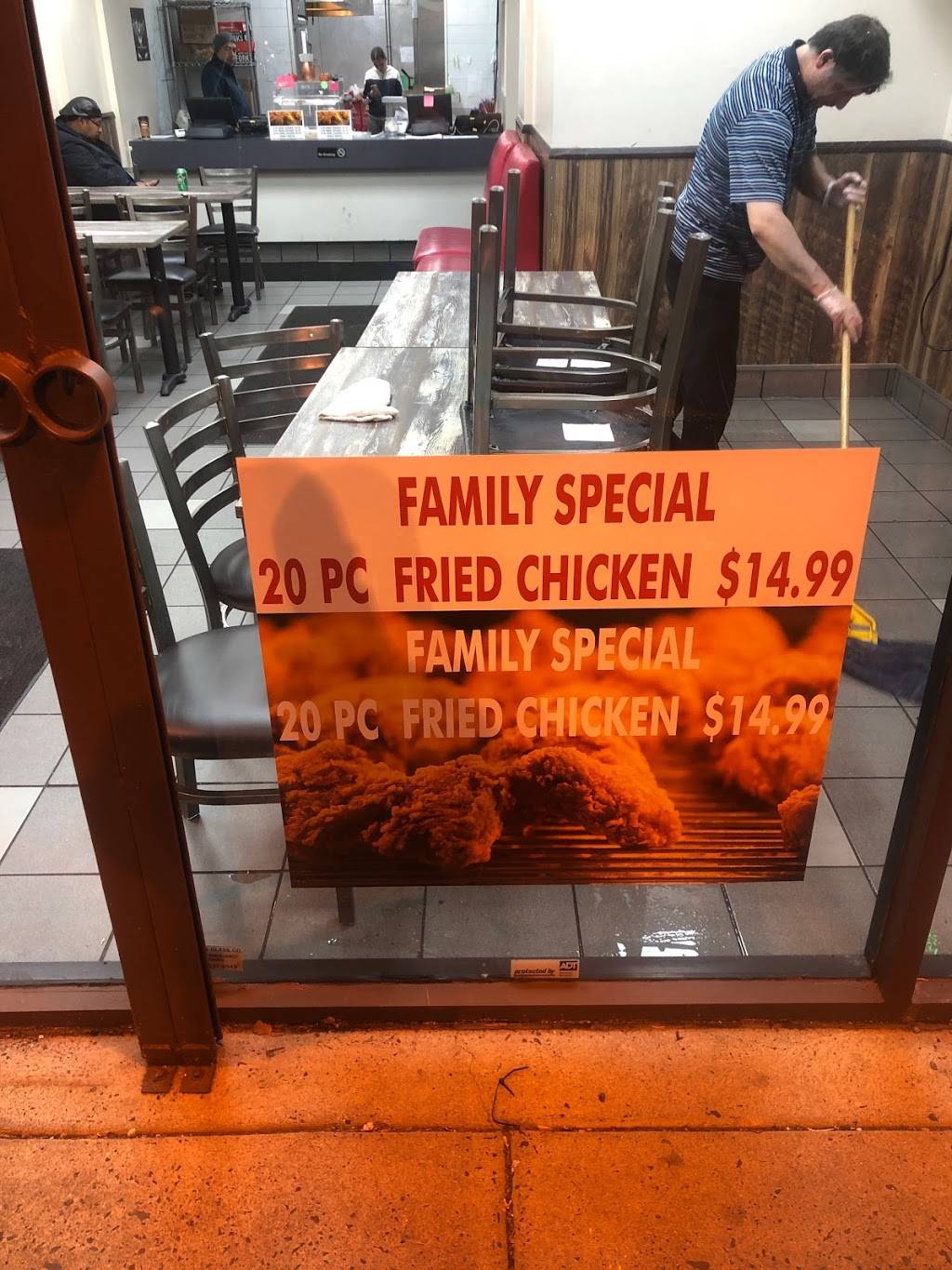 ROYAL FRIED CHICKEN | restaurant | 7109 Frankford Ave, Philadelphia, PA 19135, USA | 2159418373 OR +1 215-941-8373